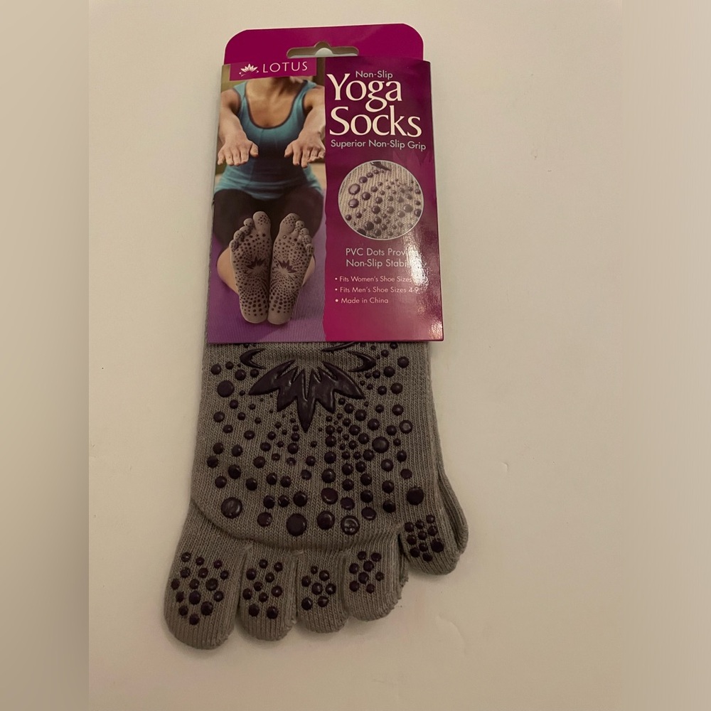 Lotus Non-Slip Yoga Socks Women’s (shoe size 4-10) Men’s (shoe size 4-9)